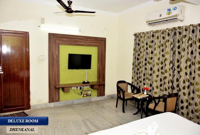 Nirupama Hotels Dhenkanal Eksteriør bilde